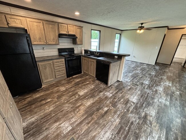 Building Photo - 1325 Wilson Rd