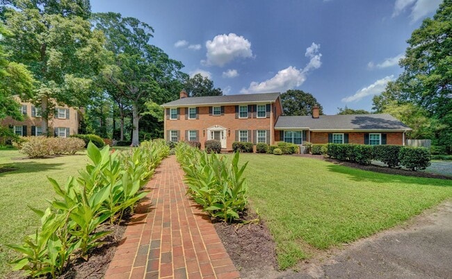 Building Photo - Available NOW! WATERFRONT Home in Witchduc...