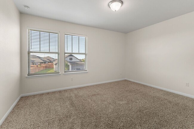Building Photo - 5461 Vanner Path