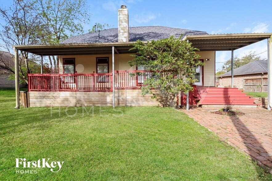 Building Photo - 3527 Bayou Forest Dr