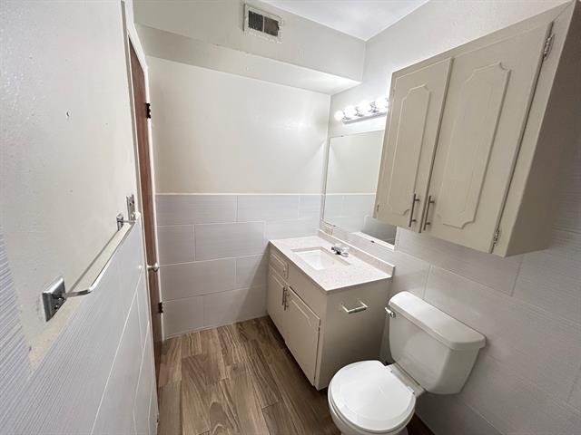 Building Photo - 409 Royal St