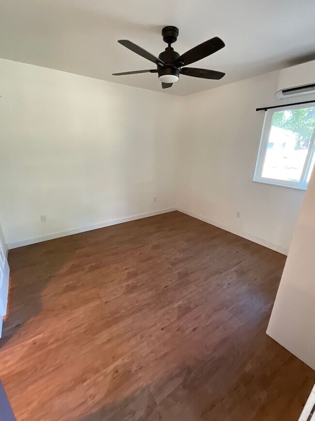 Building Photo - Charming Tiny Home in Yelm