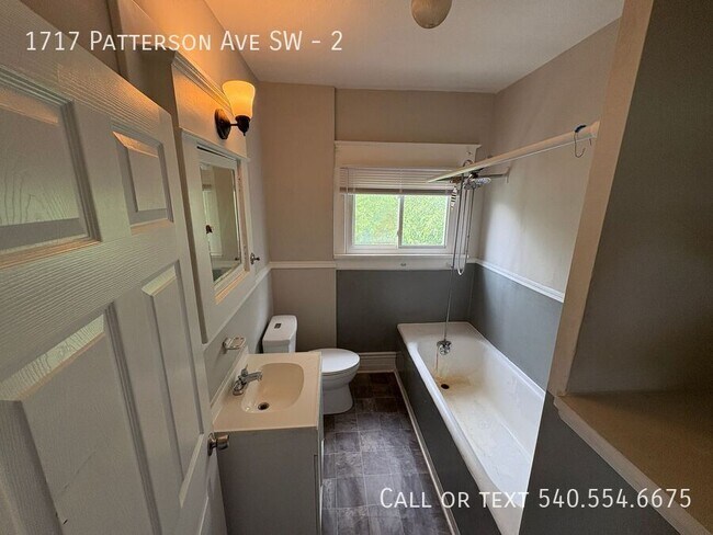 Building Photo - 1717 Patterson Ave SW