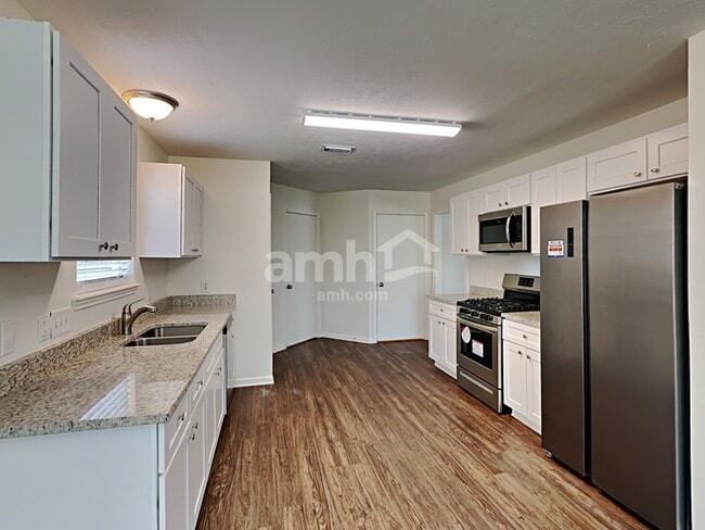 Building Photo - 4407 Crossvine Ave