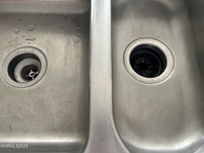 Building Photo - 450 N Arlington Ave