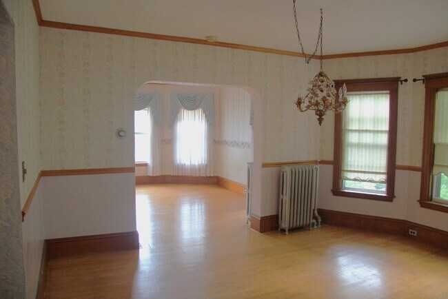 Building Photo - 14 Reed St