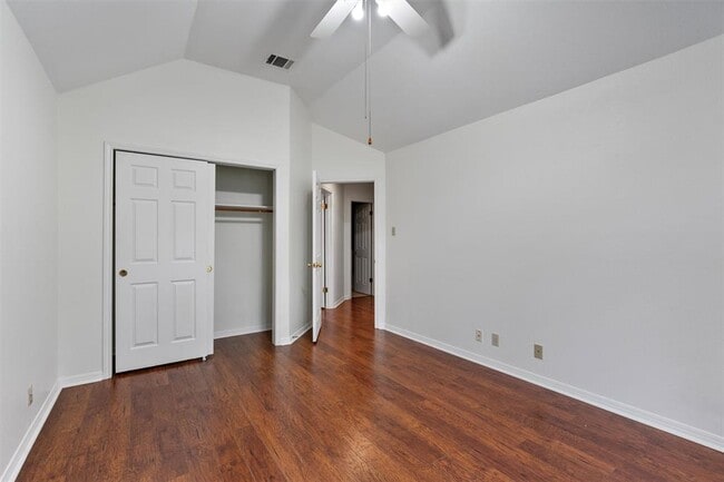 Building Photo - 7905 Henry Kinney Row