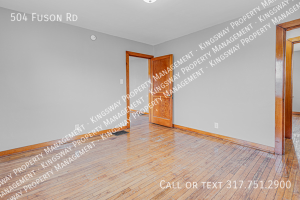 Building Photo - 504 W Fuson Rd