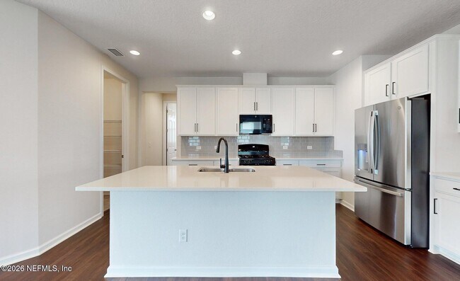 Building Photo - 2077 Amberly Dr