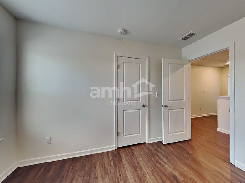 Building Photo - 321 Bowfin Trl