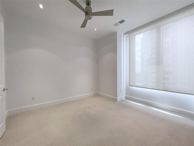 Building Photo - 1409 Post Oak Blvd