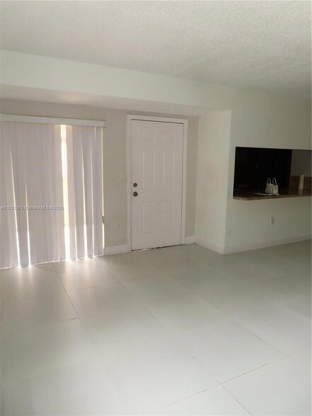 Building Photo - 13894 SW 65th Terrace