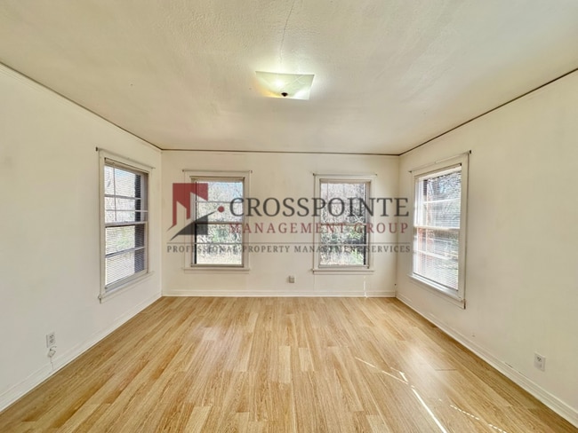 Building Photo - Available! 3/1.5 Single-Family Home in Tyler!