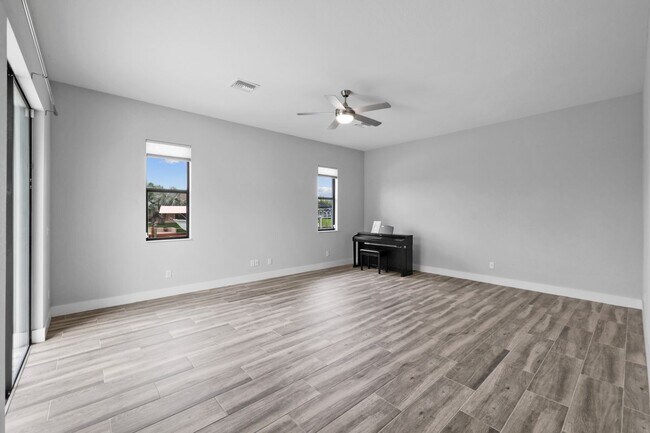 Building Photo - 3106 SW 22nd Ave