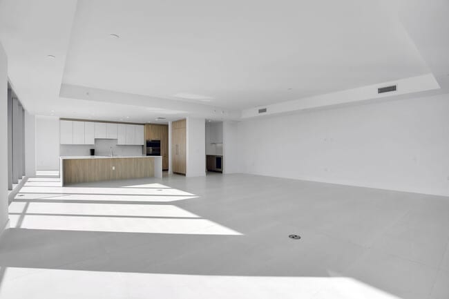 Building Photo - 153 N Seabreeze Blvd