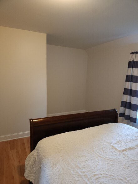 Building Photo - 90 Depot St