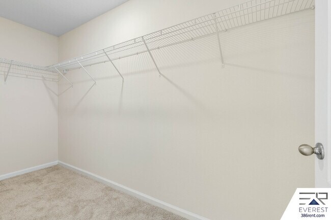 Building Photo - 152 Redbud Rd