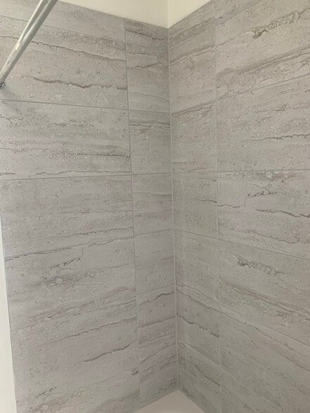 Building Photo - 113 Petsick Ln