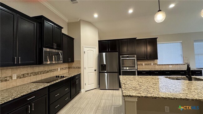 Building Photo - 6201 Morganite Ln