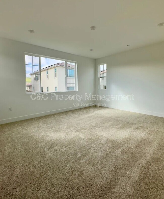 Building Photo - 2782 Old Larks Ln