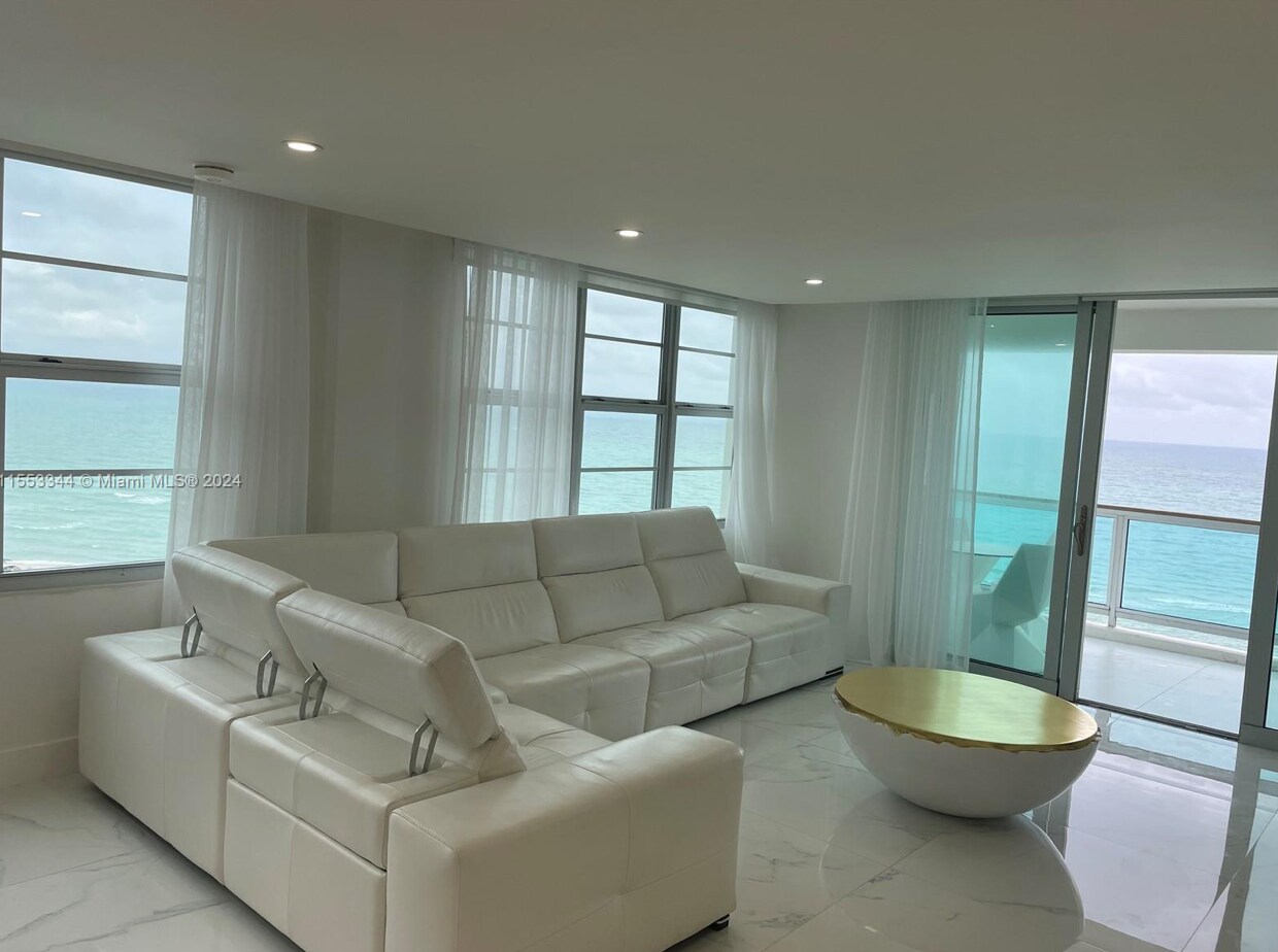 Building Photo - 5151 Collins Ave