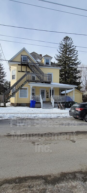 Building Photo - 19 Fletcher Pl