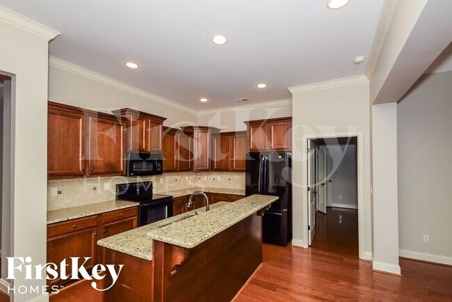 Building Photo - 152 Willow View Lane