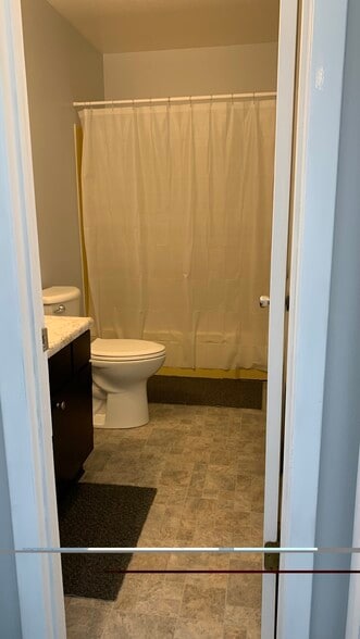 Building Photo - 2510 S McKinley St