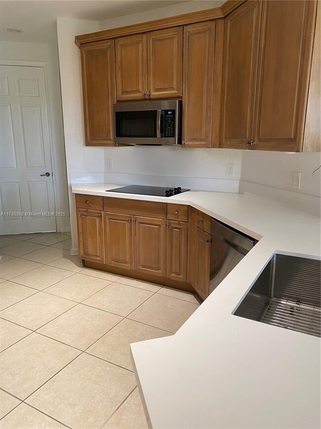 Building Photo - 2697 Center Ct Dr