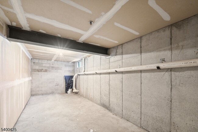 Building Photo - 176 Potomac Dr