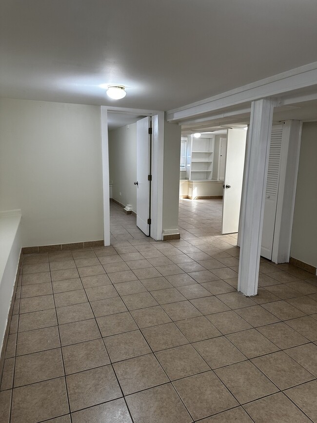 Building Photo - 1414 Kenilworth Ave