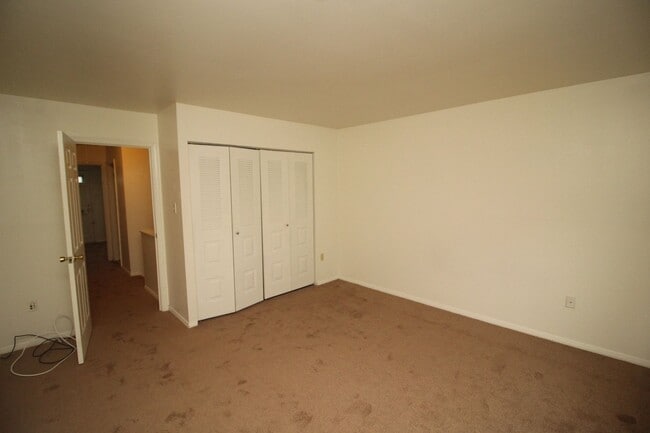 Building Photo - Beautiful 2bd/2ba Historic Butcher's Hill w/ CAC and W/D! --Available 7/15!