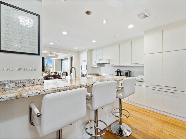 Building Photo - 2416 Fisher Island Dr