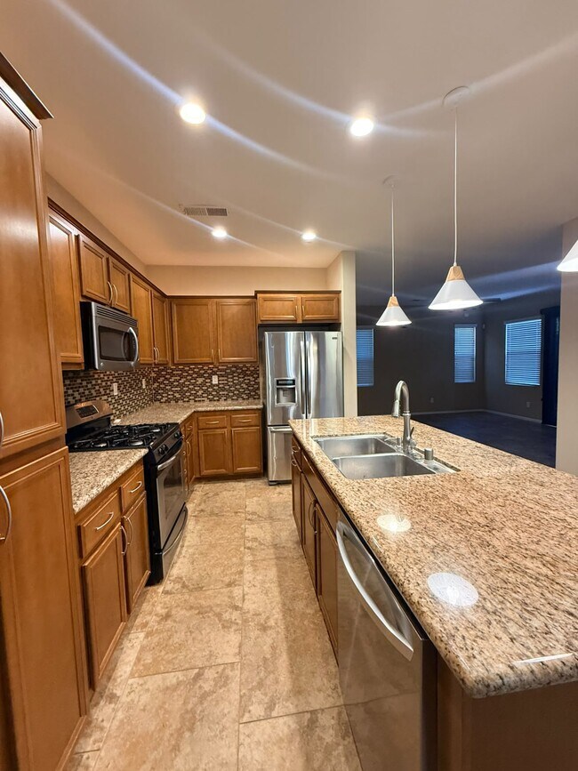 Building Photo - 1824 Wolf Canyon Loop