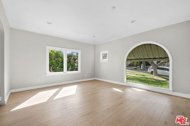 Building Photo - 2214 Benecia Ave