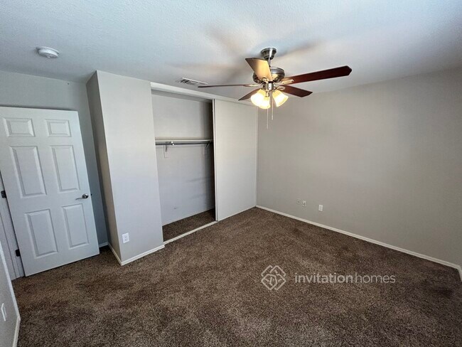 Building Photo - 16205 S 17th Dr