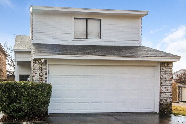 Building Photo - 402 Dawn Dr