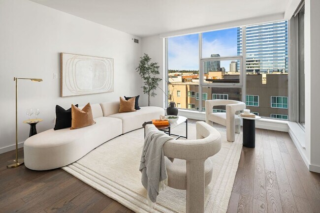 Building Photo - 2Bd/1.75Ba Bellevue Condo