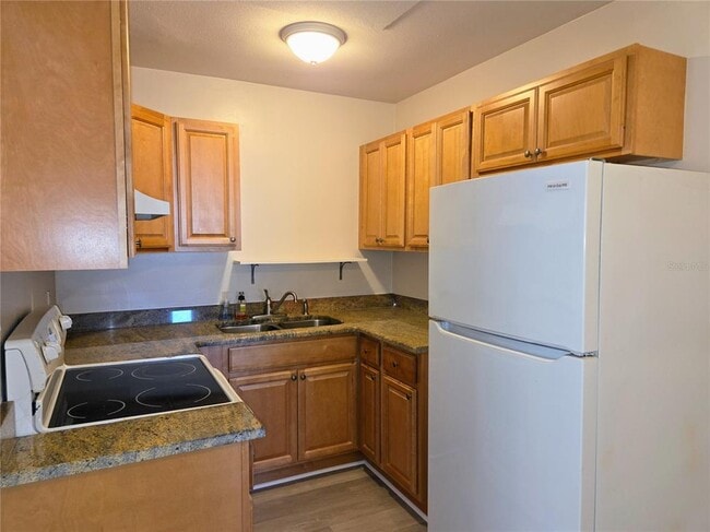 Building Photo - 5616 27th Ave S