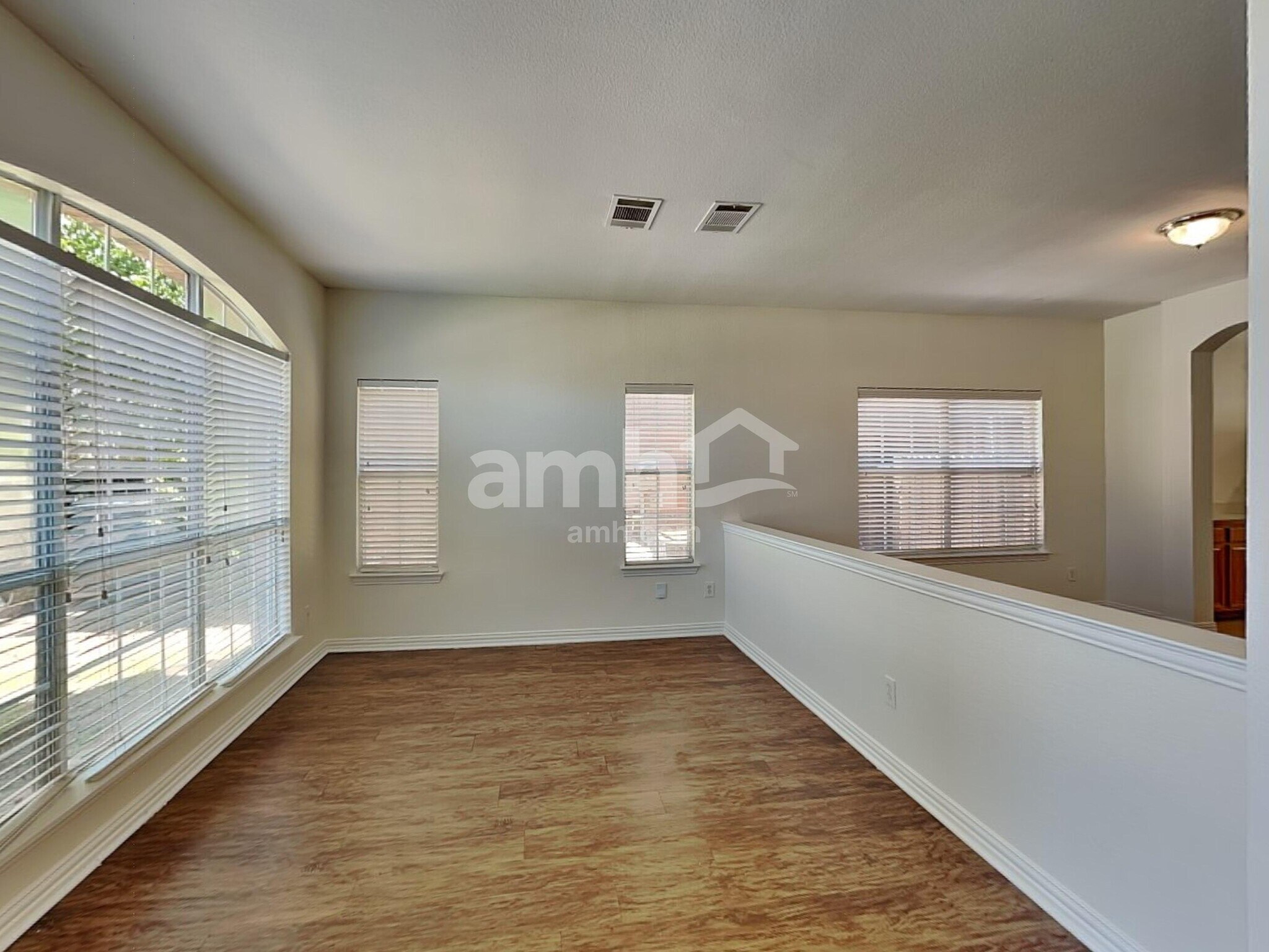 Building Photo - 2619 Hopkins Dr