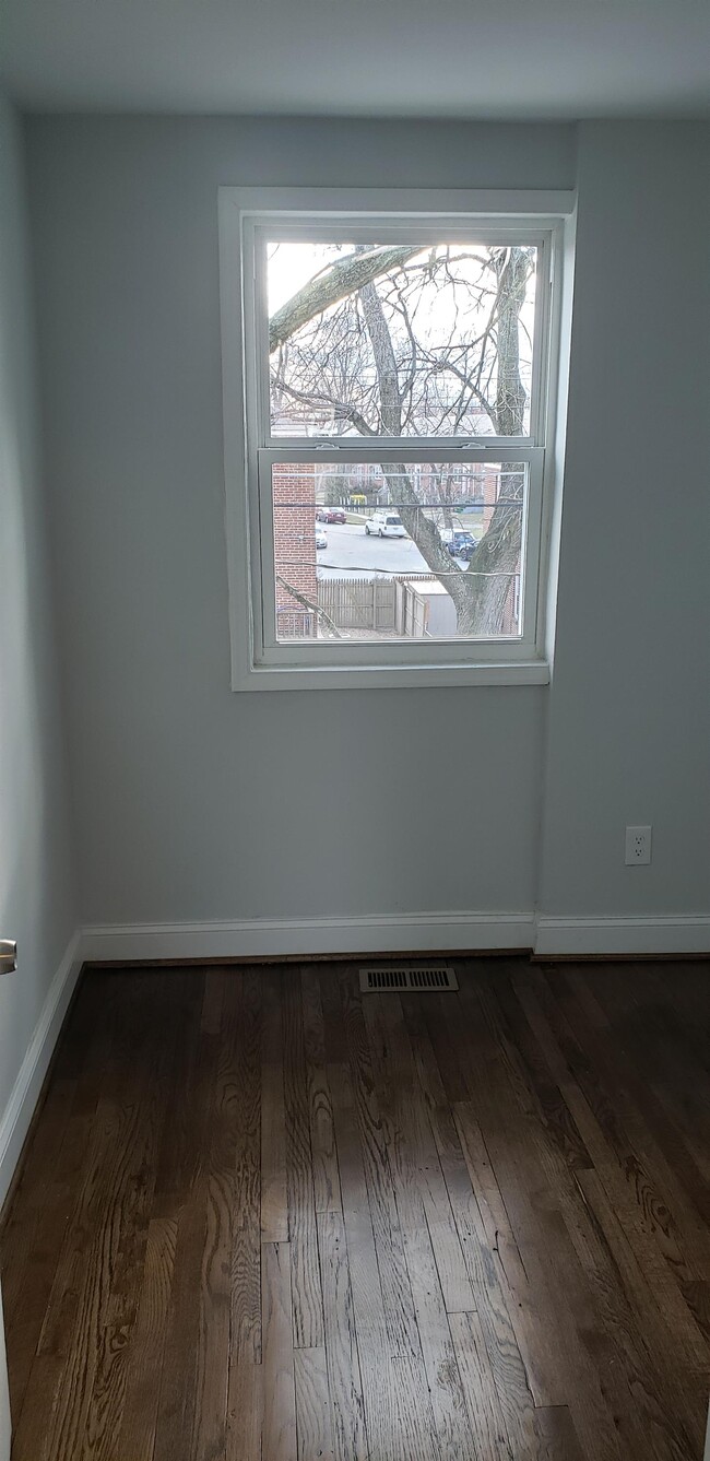 Building Photo - 8515 Chestnut Oak Rd