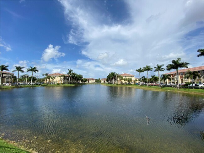 Building Photo - 8800 NW 107 Ct