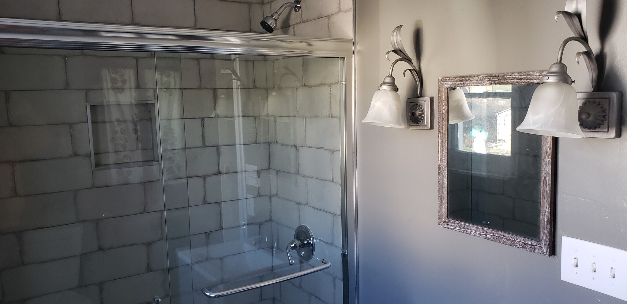 Renovated bathroom - 910 Spring Garden St