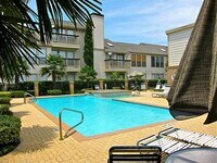 Building Photo - 2277 S Kirkwood Rd