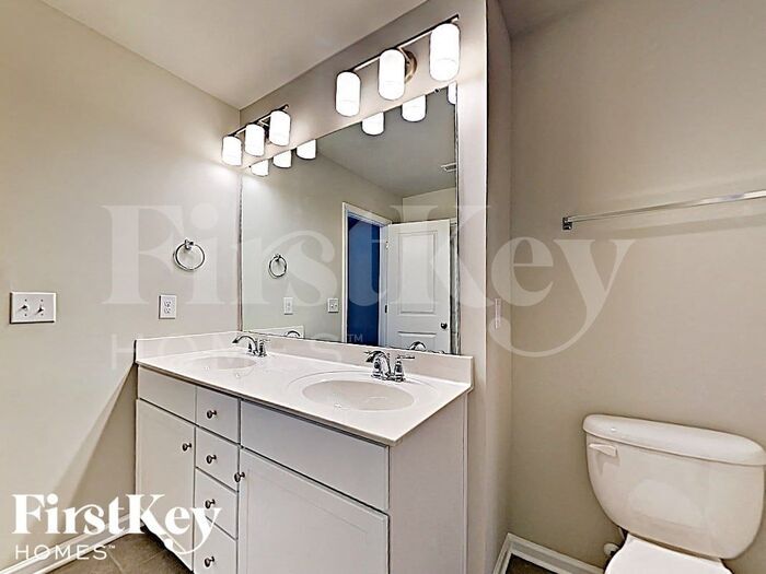 Building Photo - 7944 Suttonview Dr