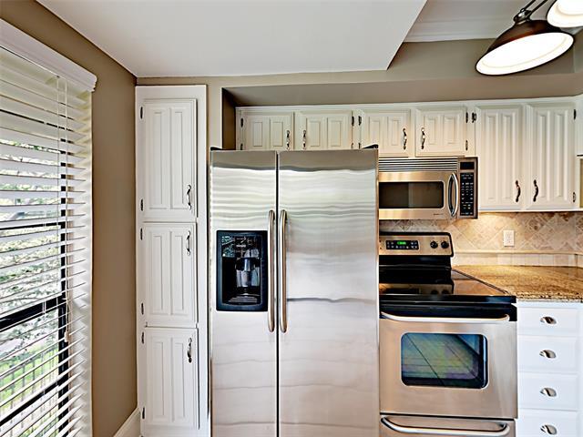 Building Photo - 7640 W Greenway Blvd