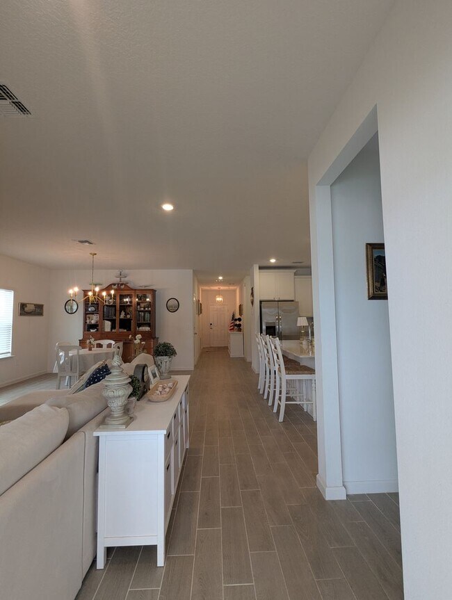 Building Photo - Beautiful newer-construction 4-bedroom, 3-bath home located in Trailhead Landing