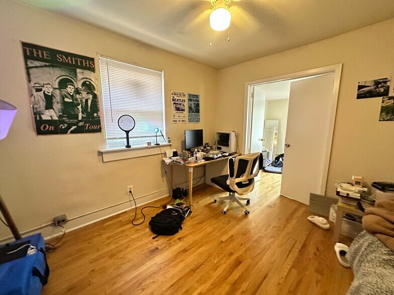 Building Photo - 1014 Garnett Pl