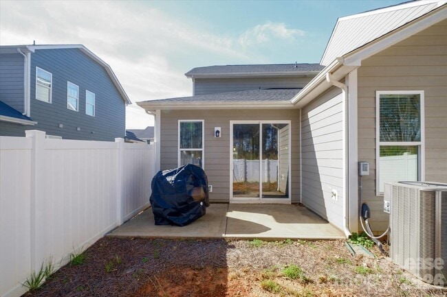 Building Photo - 8156 Merryvale Ln