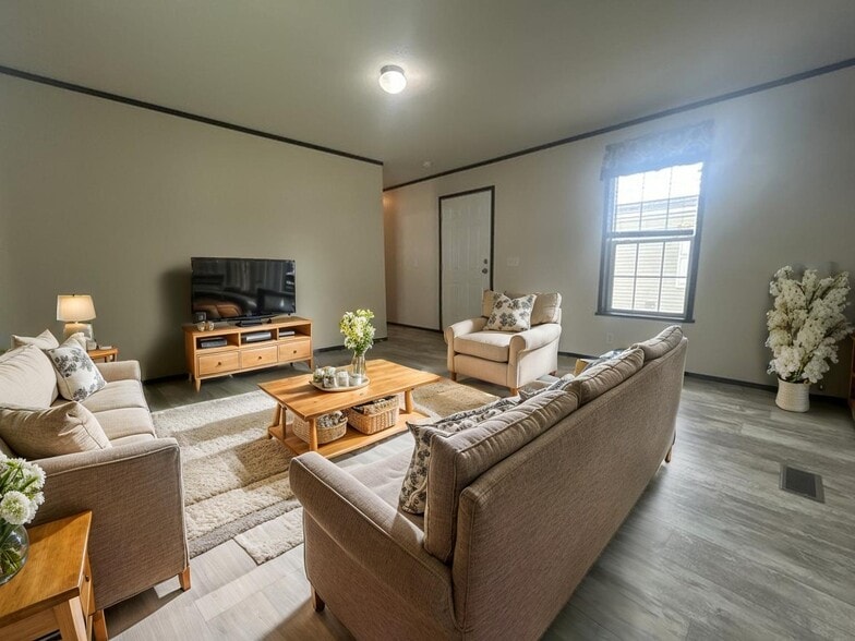 Primary Photo - 11716 Cascade Cir
